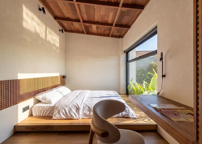 Art Villas- Designer Pool Retreat Close To Shops & Dining 別荘