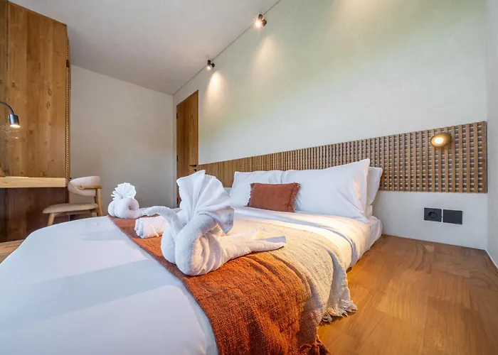 Art Villas- Designer Pool Retreat Close To Shops & Dining * ウブド