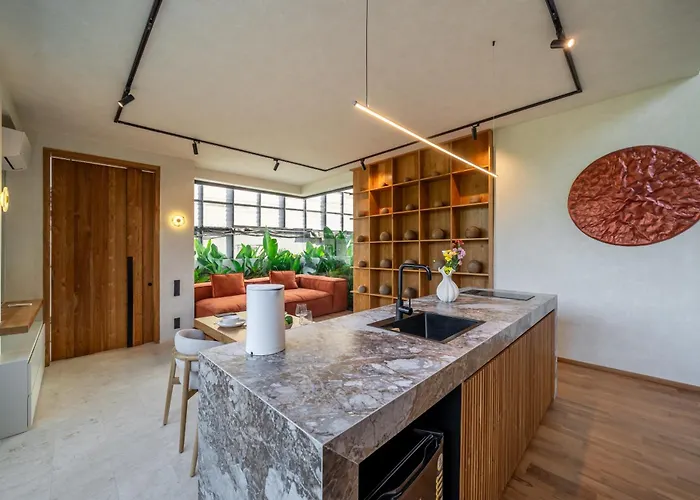 別荘 Art Villas- Designer Pool Retreat Close To Shops & Dining *