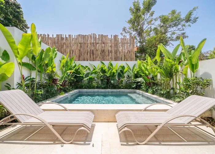 Art Villas- Designer Pool Retreat Close To Shops & Dining