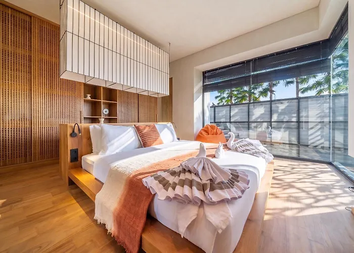 Art Villas- Designer Pool Retreat Close To Shops & Dining *