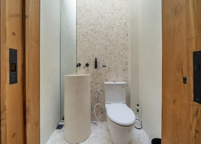 Art Villas- Designer Pool Retreat Close To Shops & Dining 別荘